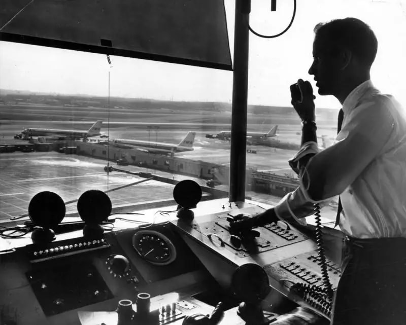 The LAX ATC tower in 1960