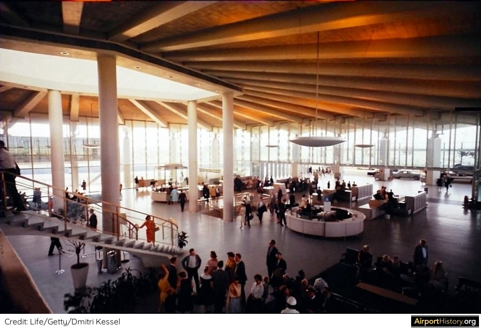 A 1961 interior view of the Pan Am terminal