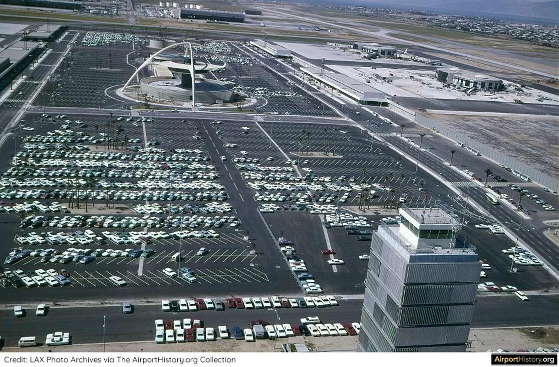 An early 1960s view of the LAX passenger terminal area