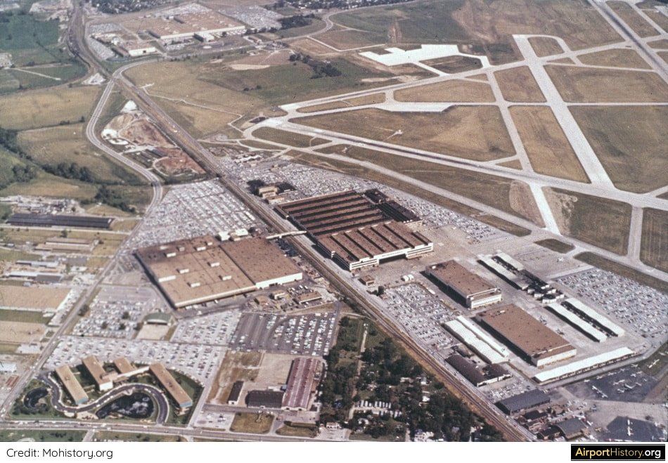 Aerial view of the McDonnel Douglas facilities at St. Louis Lambert International Airport